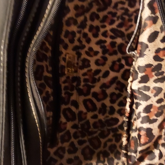 MAXX NY Handbag - Picture 5 of 9